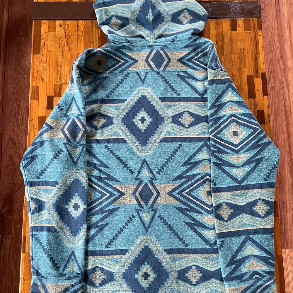 Faherty Poncho - Picture 10 of 14